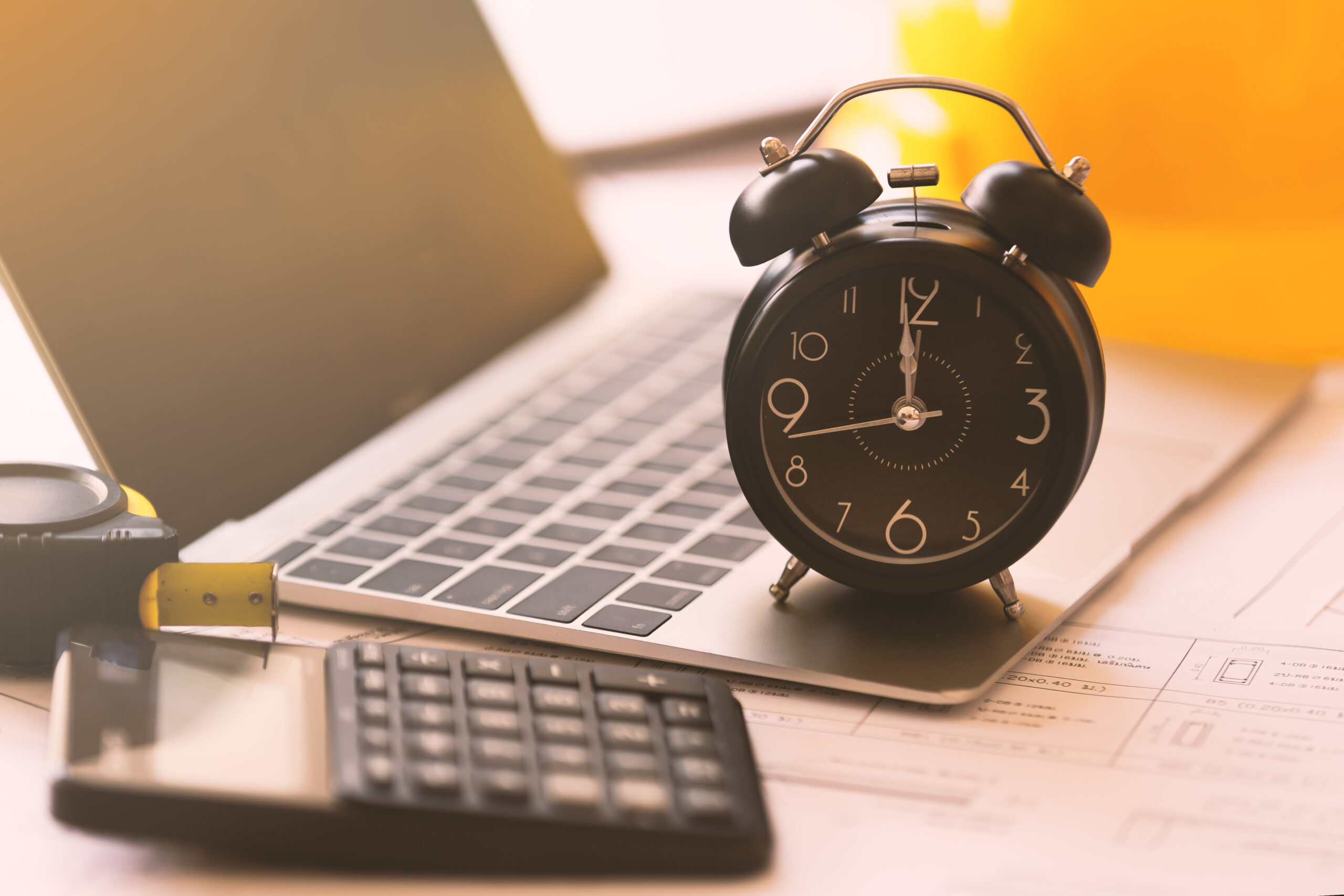 Como funcionam os direitos dos trabalhadores em relação às horas extras| Fonte: Shutterstock
