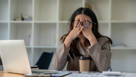 Estresse no ambiente de trabalho pode ocasionar pressão alta| Fonte: Shutterstock