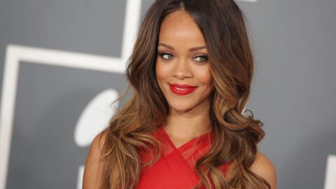 Rihanna vai dar bolsas de estudos para brasileiros - Fonte Shutterstock