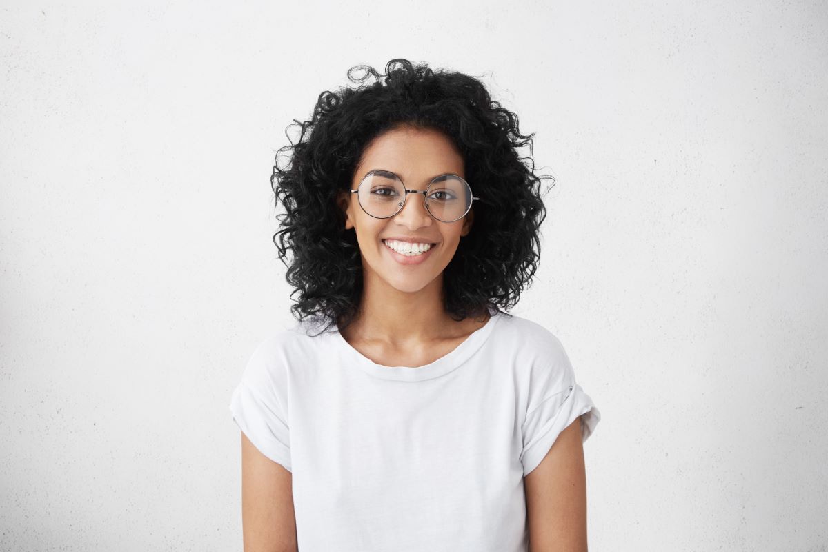 Sorrir aumenta as vendas, diz estudo - Fonte Shutterstock