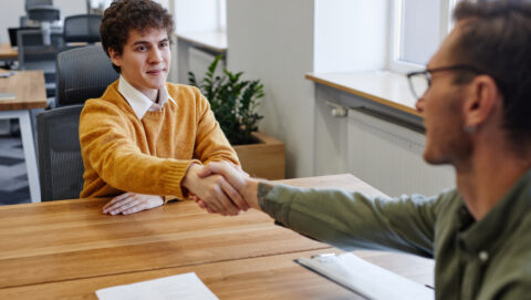 Quais são os principais tipos de entrevista de emprego?| Fonte de imagem: Envato