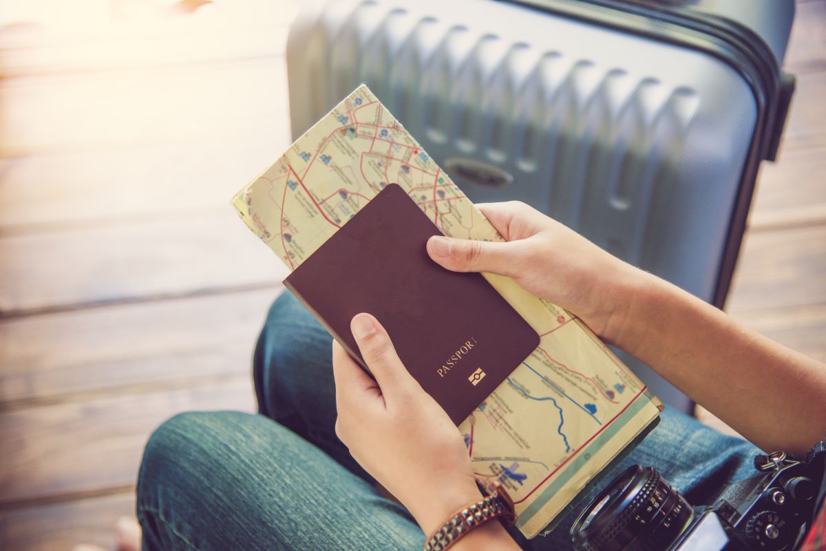 Passaporte para trabalho pode ser retirado - Fonte Shutterstock