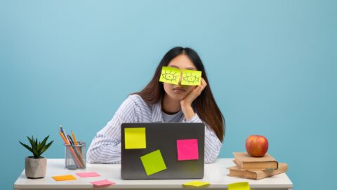 Estou saturado do trabalho em plena crise, o que faço?| Fonte: Shutterstock