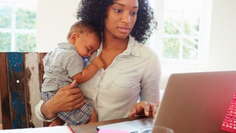 A maternidade e a carreira no mercado de trabalho| Fonte: Shutterstock
